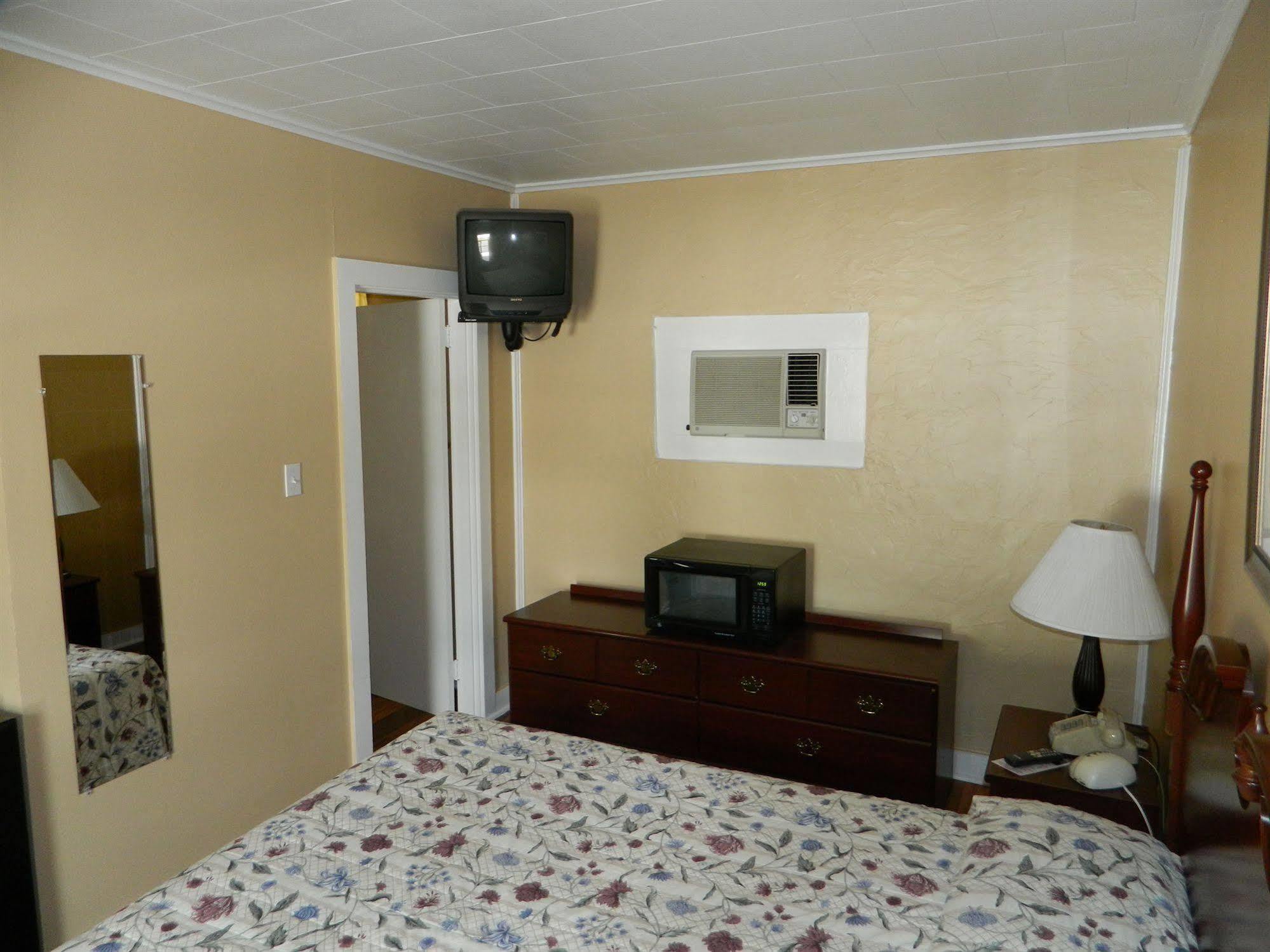 Belle Isle Motel Trenton